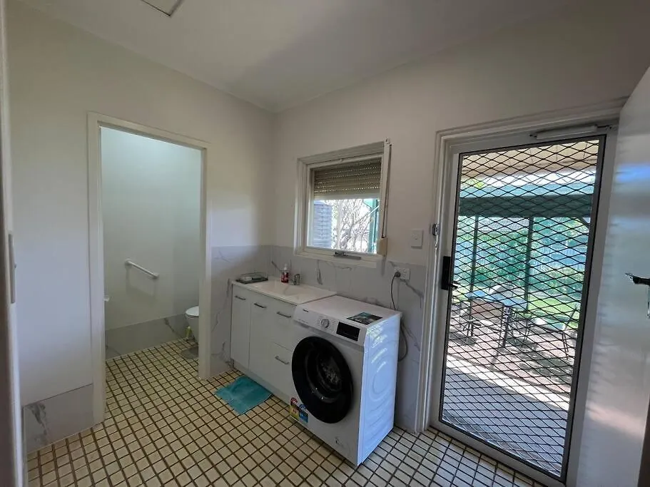Entire House Between Marion /Flinders University Sturt Holiday home