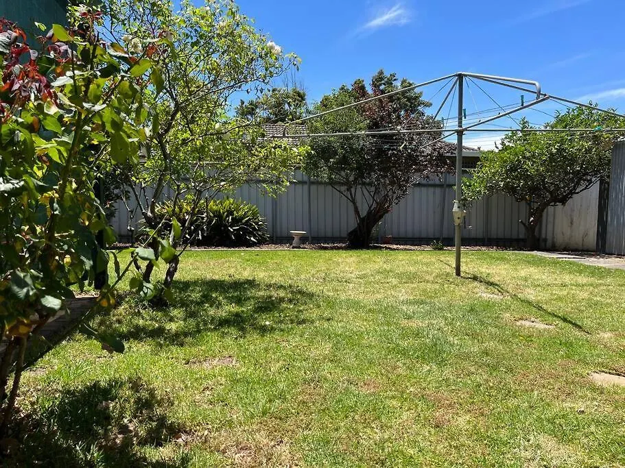 Entire House Between Marion /Flinders University Sturt